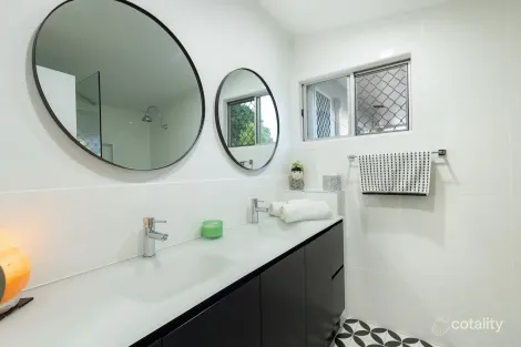 Property photo of 9 Card Avenue Manunda QLD 4870