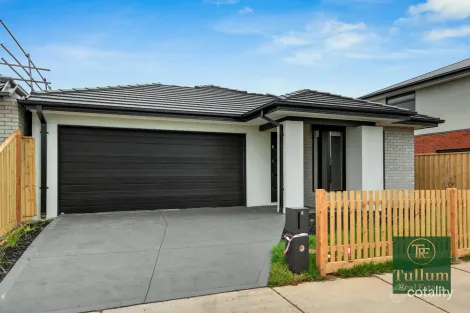 4 Uttar Way, Rockbank, VIC 3335