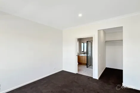 Property photo of 45 Cherrypool Crescent Eynesbury VIC 3338