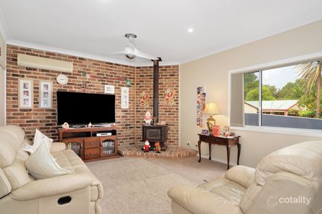 Property photo of 23 Deakin Street Oak Flats NSW 2529