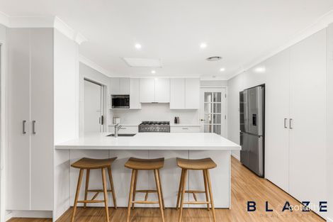 Property photo of 8 Binyon Close Wetherill Park NSW 2164