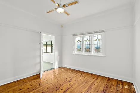 Property photo of 32 Third Avenue North Warrawong NSW 2502