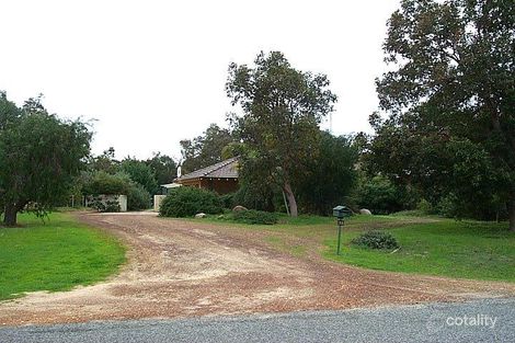 33 Nutbush Ave, Falcon, WA 6210