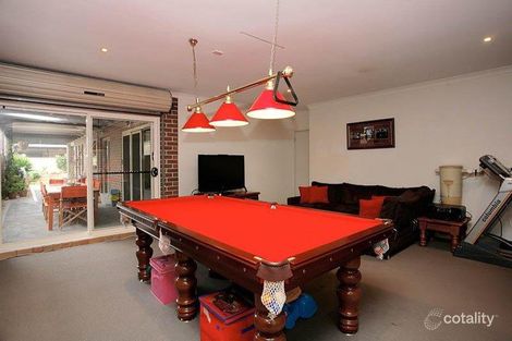 Property photo of 3 Ivan James Place Caroline Springs VIC 3023