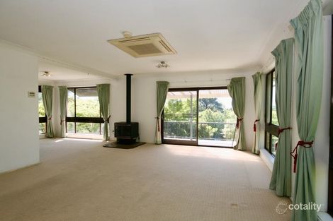 9 Blaxland Rd, Wentworth Falls, NSW 2782