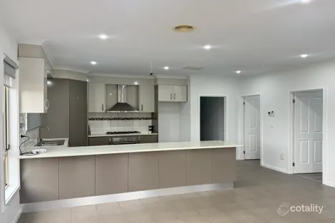 Property photo of 26 Taggerty Grove Epping VIC 3076