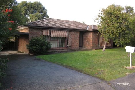 Property photo of 8 Hann Close Endeavour Hills VIC 3802
