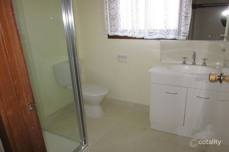 Property photo of 8 Hann Close Endeavour Hills VIC 3802