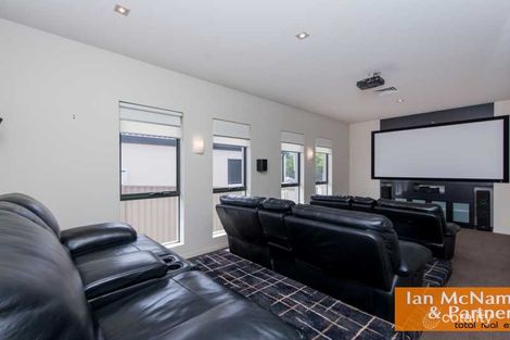 Property photo of 5 Allambee Street Jerrabomberra NSW 2619