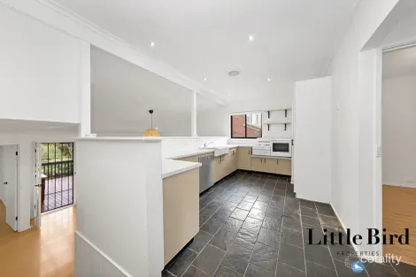 Property photo of 35 Hallen Close Phillip ACT 2606