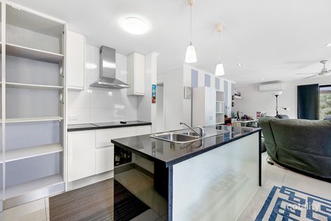 Property photo of 2/28 Flounder Crescent Toolooa QLD 4680