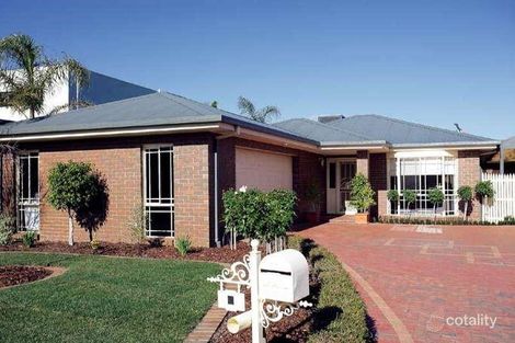 Property photo of 6 Golden Grove Court Keilor Lodge VIC 3038