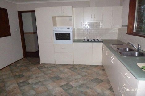Property photo of 12 Dearing Avenue Cranbourne VIC 3977