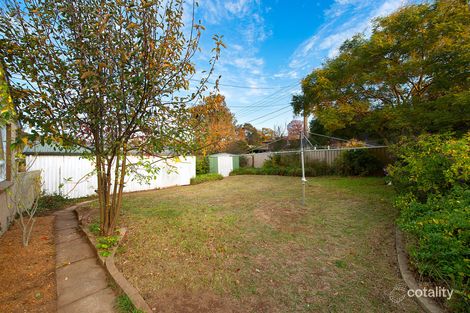 Property photo of 9 Bage Place Mawson ACT 2607