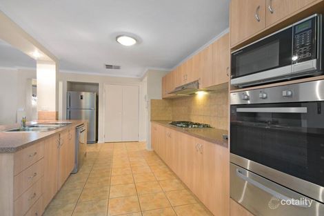 Property photo of 43 Border Boulevard Sunbury VIC 3429