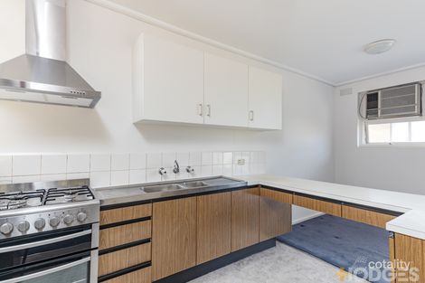 Property photo of 4/29 Upton Road Windsor VIC 3181