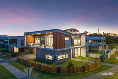 Property photo of 4 Eureka Avenue Kiama Downs NSW 2533