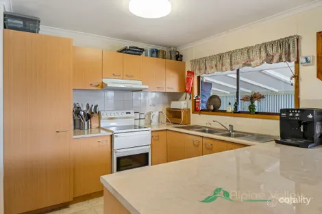 Property photo of 2 Damms Court Tawonga South VIC 3698