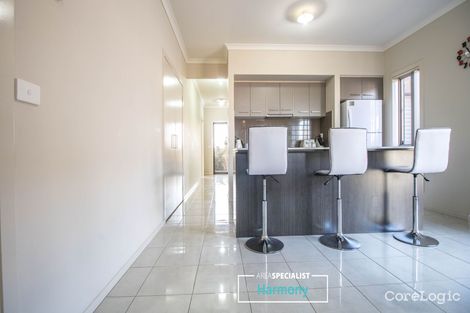 Property photo of 6 Hollybrook Street Melton South VIC 3338