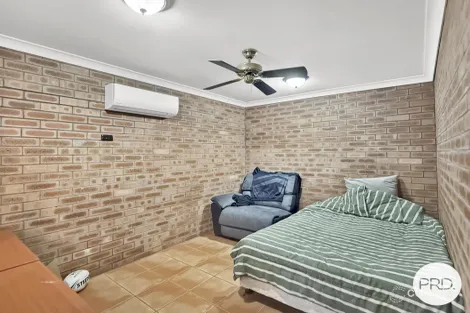 Property photo of 9/2 Sun Court Millars Well WA 6714