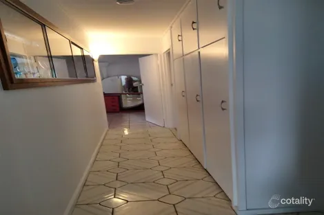 Property photo of 6 Mosch Place Mooroobool QLD 4870