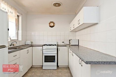 Property photo of 4 Hove Court Forrestfield WA 6058