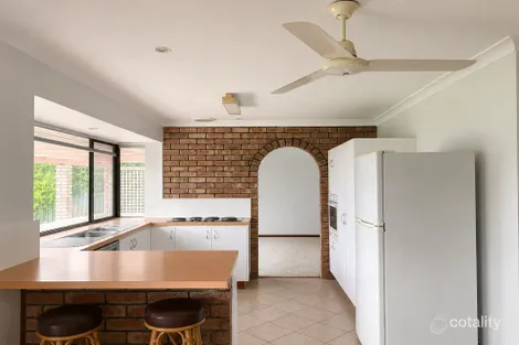 4 Simon Cl, Broadwater, WA 6280