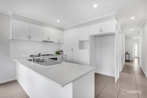 Property photo of 55 Loudon Circuit Craigieburn VIC 3064
