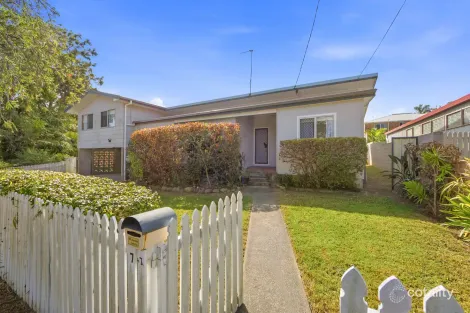 Property photo of 1 Allden Avenue Labrador QLD 4215