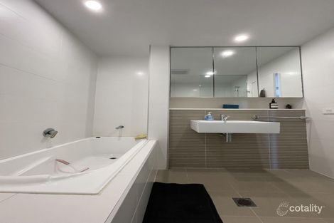Property photo of 401/25 Hill Road Wentworth Point NSW 2127