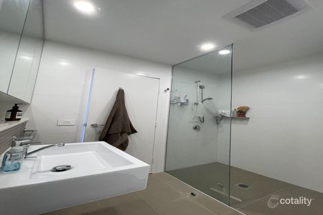 Property photo of 401/25 Hill Road Wentworth Point NSW 2127