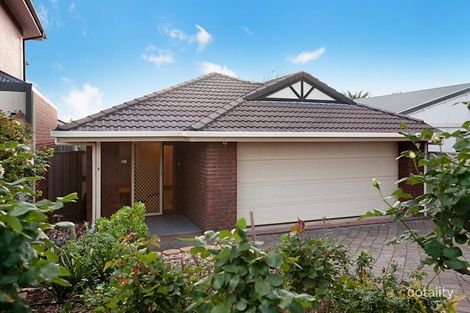8 Derwent Ave, Rostrevor, SA 5073