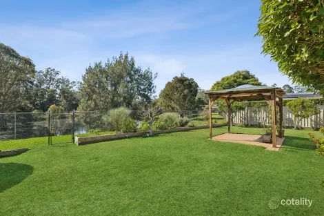 Property photo of 2 Violet Place Lisarow NSW 2250