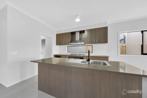 Property photo of 118 Bourbon Road Cranbourne East VIC 3977