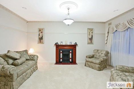 Property photo of 10 Iris Place Pakenham VIC 3810