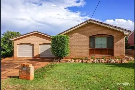 Property photo of 16 Hazel Street Centenary Heights QLD 4350