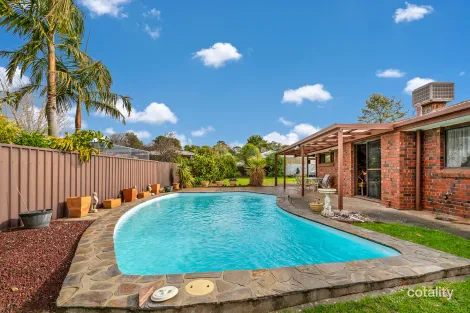20 Emerald Rd, Morphett Vale, SA 5162