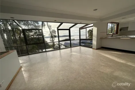 Property photo of 15 The Quarterdeck Carey Bay NSW 2283