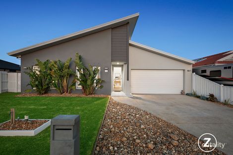 Property photo of 11 Maurice Super Avenue Lang Lang VIC 3984