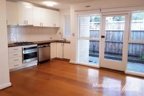 1/3 Avoca Ave, Elwood, VIC 3184