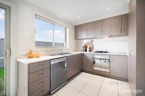 Property photo of 52 Ashwood Gardens Mitchell Park VIC 3355