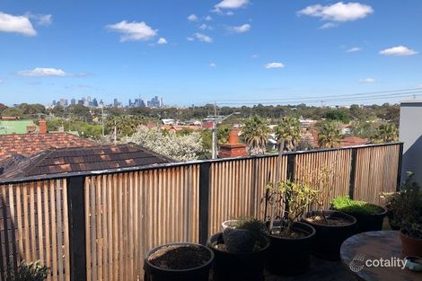 Property photo of 2/2 McCracken Avenue Northcote VIC 3070