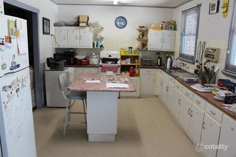 Property photo of 16 Cross Street Bathurst NSW 2795