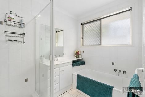 Property photo of 2/4 Joshua Close Arundel QLD 4214