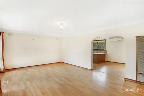 Property photo of 15 Freeman Crescent Mill Park VIC 3082