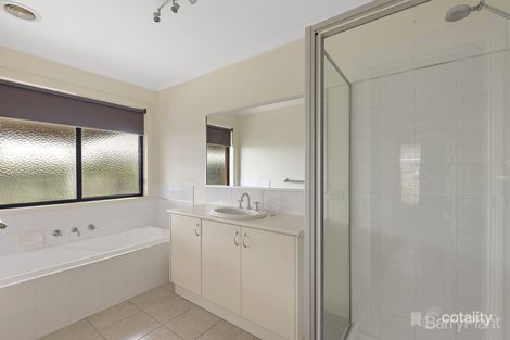 Property photo of 3 Carlisle Place Ironbark VIC 3550