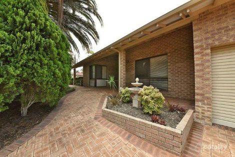 Property photo of 2 Chilham Close Marangaroo WA 6064