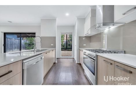 Property photo of 12 Milliners Avenue Keysborough VIC 3173