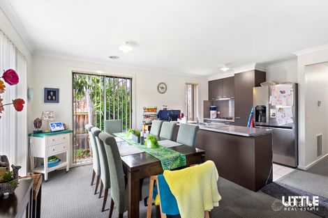 Property photo of 33 Stanhope Place Pakenham VIC 3810