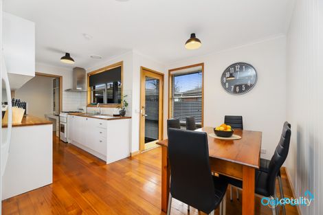 Property photo of 21 Tatura Crescent Broadmeadows VIC 3047